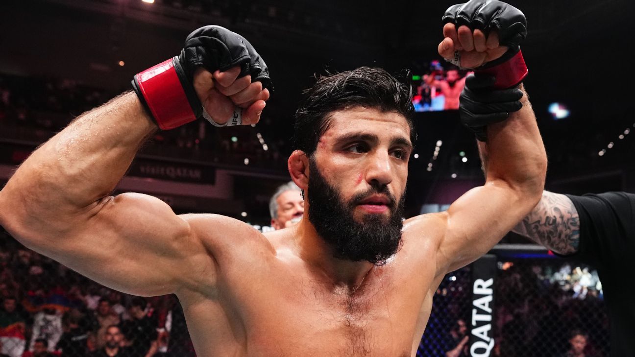 Arman Tsarukyan to Face Dillon Danis at RAF 14 Main Event
