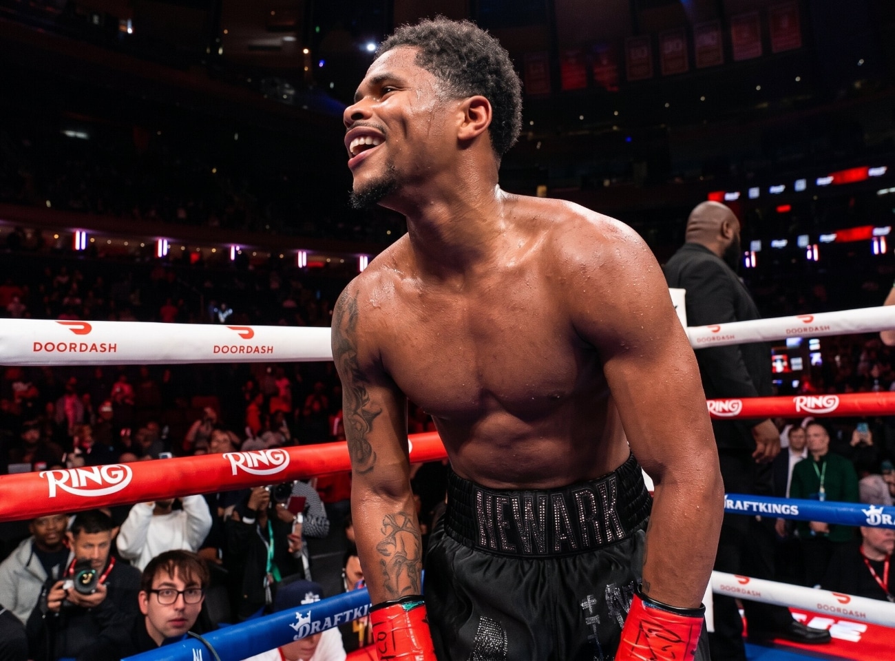 Manny Pacquiao vs. Shakur Stevenson Talks Heat Up for Cardiff Event