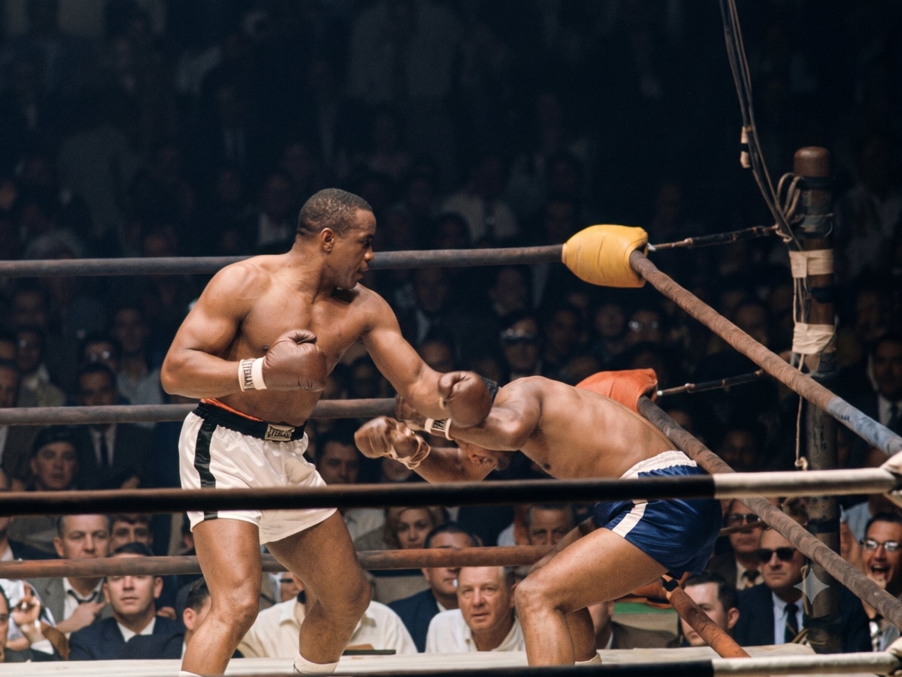 Sonny Liston Dominates Floyd Patterson in Epic Rematch